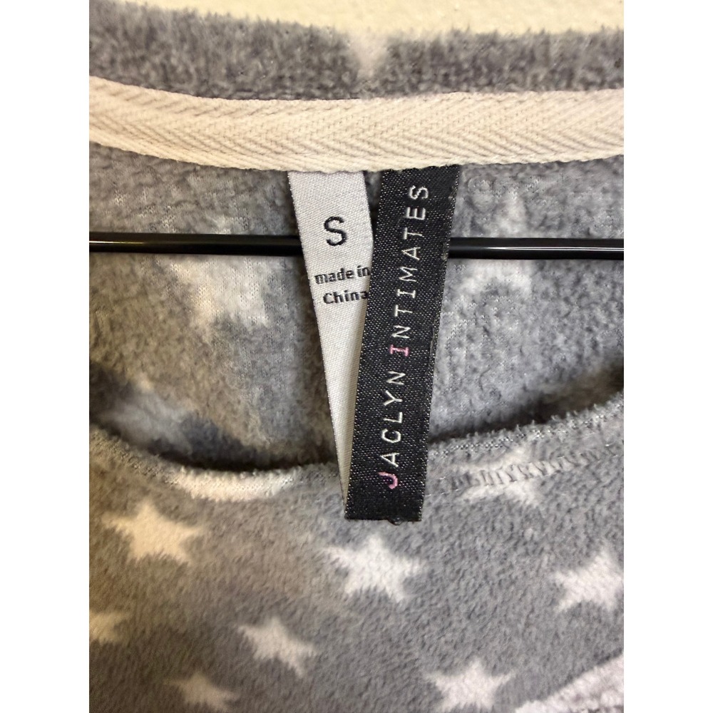 Winter Warmth Pajama Top Womens S Gray Excellent Star Print Fleece High Low - Picture 2 of 5